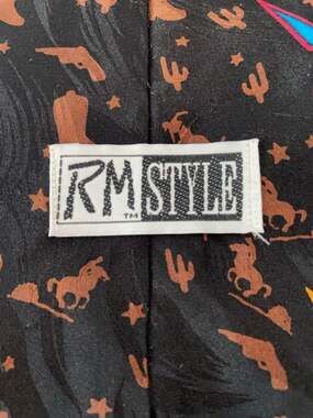 Vintage 1995 RM Style Ralph Marlin Western Bull Pattern 100% Silk Necktie